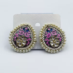 Arira traditional and elegant pearl earrings